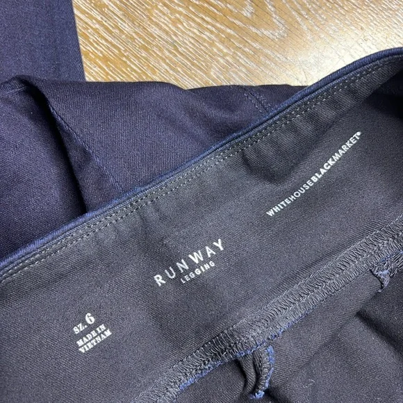 WHITE HOUSE BLACK MARKET Denim WHBM Runway Leggings 6 - Picture 8 of 10